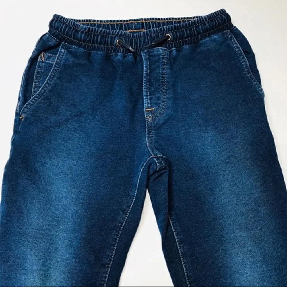 𝅺gap Boys Skinny Jogger Jeans in Dark Wash